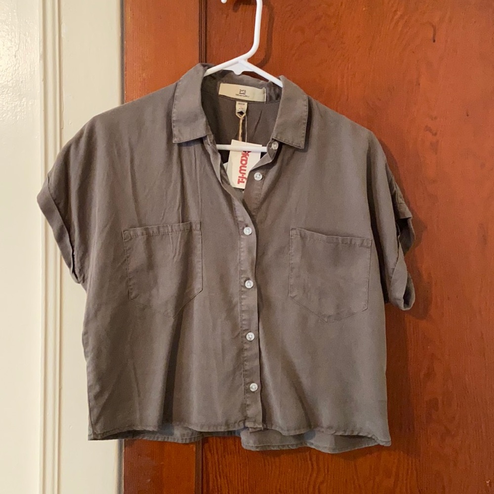 Green cropped button up top